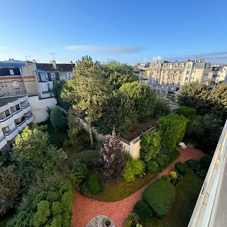 Appartement Studio- Avec Parking- Proche Cathedrale Reims